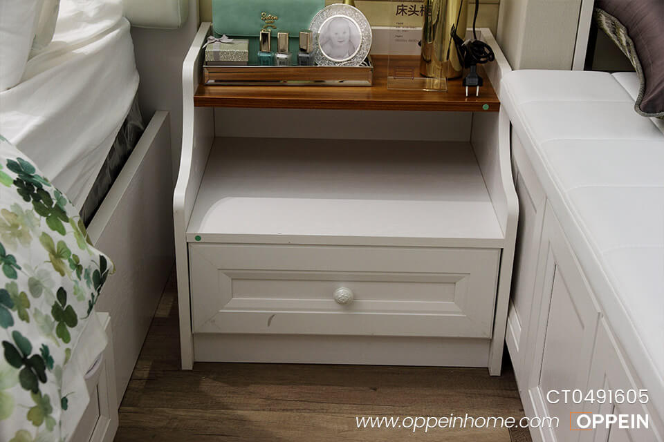 Traditional White PVC Bedside Table CT0491605