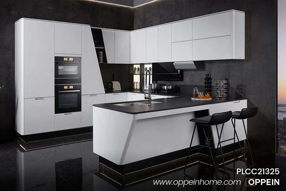 U-Shaped Modern White Kitchen Cabinet Design PLCC21325