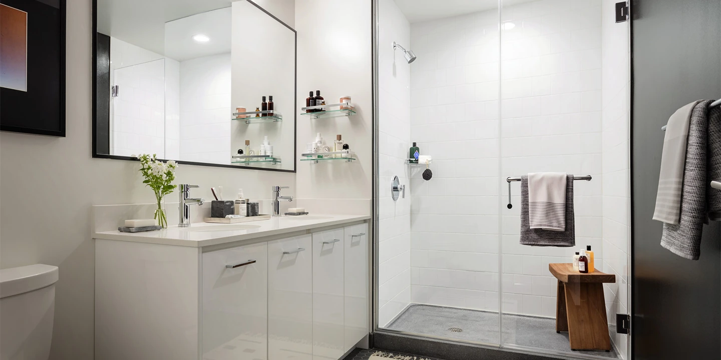 chicago-luxury-apartments-project-high-gloss-white-bathroom-cabinets chicago-luxury-apartments-project-high-gloss-white-bathroom-cabinets