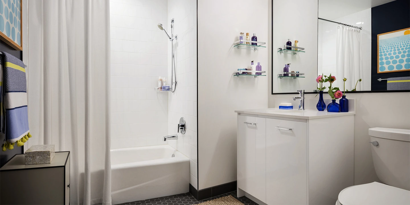 chicago-luxury-apartments-project-high-gloss-white-bathroom-cabinets chicago-luxury-apartments-project-high-gloss-white-bathroom-cabinets