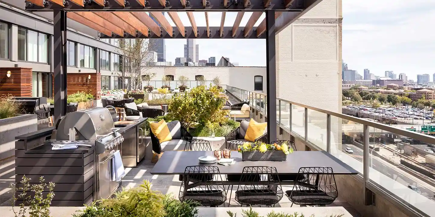 chicago-luxury-apartments-project-sundeck chicago-luxury-apartments-project-sundeck